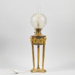 1003 1039 PARAFFIN LAMP